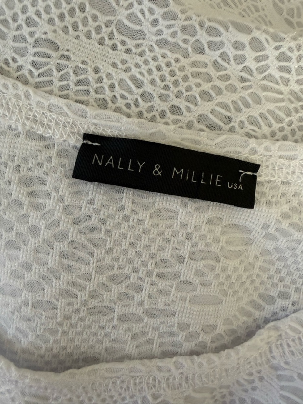 Nally & Millie White Textured Boatneck Long Sleeve Top Size S - Picture 4 of 4